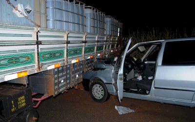 IVINHEMA: Acidente na MS-276 envolve carro e caminhão