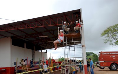 IVINHEMA: Dia das crianças no corpo de bombeiros