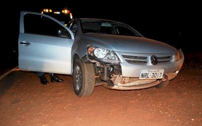 IVINHEMA: Carro sai da pista em entrada da cidade