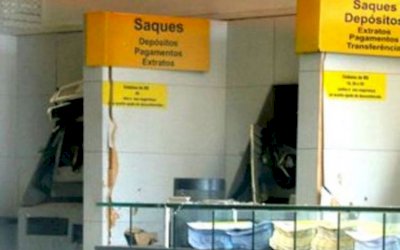 Assaltantes tentam explodir caixas eletrônicos do Banco do Brasil em Itaquiraí