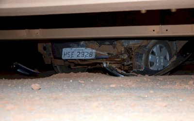IVINHEMA:  Colisão na MS-141 envolve carro e bitrem canavieiro