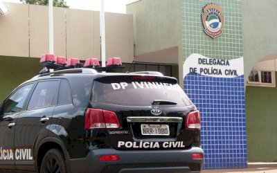 IVINHEMA: Motorista bate em carro estacionado e foge