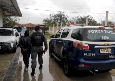 IVINHEMA: Força Tática prende mulher no distrito de Amandina