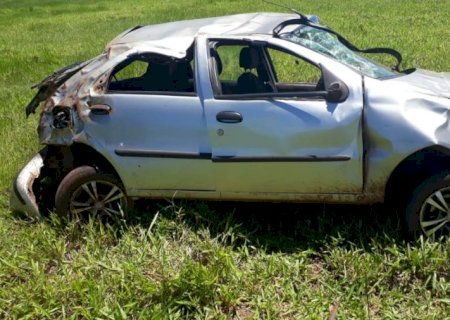 DEODÁPOLIS: Capotamento deixa 4 pessoas feridas