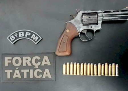 DEODÁPOLIS: Força Tática prende homem por porte ilegal de arma de fogo