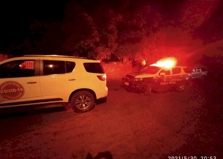 IVINHEMA: Equipe do Covid e PM flagra festa no Bairro Itapoã e autua proprietário e envolvidos