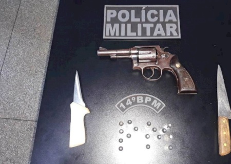 DEODÁPOLIS: Polícia Militar prende homem por posse irregular de Arma de Fogo