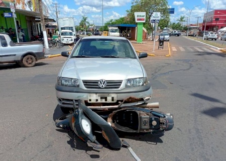 IVINHEMA: Motorista abandona carro após colidir com motoneta