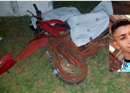 DEODÁPOLIS: Motociclista morre ao cair em rotatória e garupa fica em estado grave