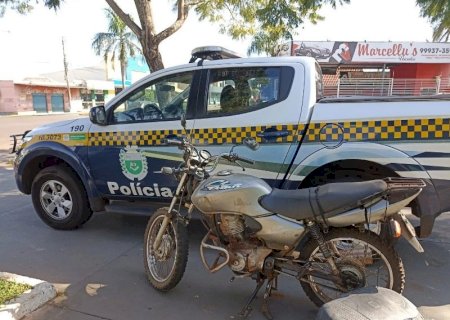 NAVIRAÍ: Policia Militar recupera motocicleta furtada