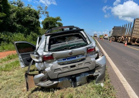 Motorista de carreta não consegue frear e atinge carro na MS-276 em Batayporã