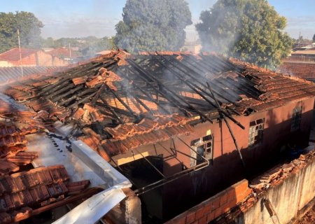 IVINHEMA: Incêndio em comércio e residência quase termina em tragédia