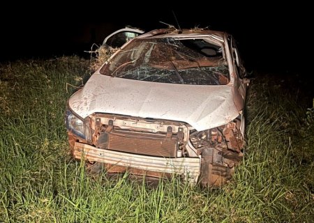 IVINHEMA: Homem fica gravemente ferido após capotar veículo na BR-376