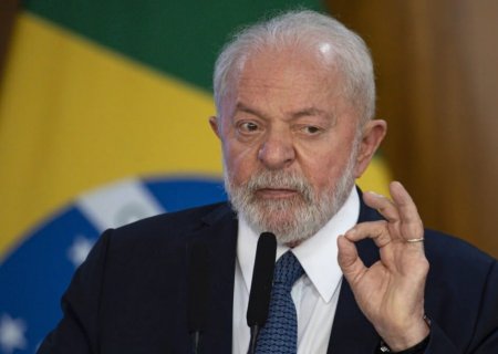 Sem citar nome de Milei, Lula deseja sorte ao novo governo