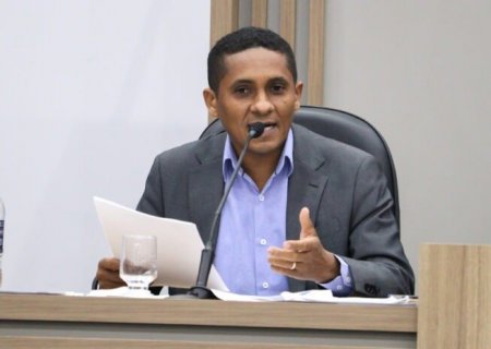 José Wilson pede criação da Procuradoria da Mulher e operação tapa buracos no Bairro Itapoã