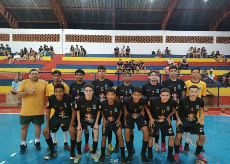 IVINHEMA: Equipe de Futsal da Escola Estadual Reynaldo Massi é campeã da seletiva Municipal 2025