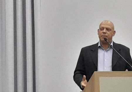 Claudião do Raio X usa a Tribuna e fala da Central de Regulação de Vagas