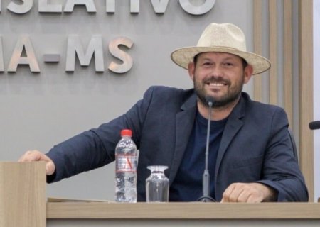 Eder Chicó solicita um técnico especializado na cultura do Urucum e instalação de placas de sinalização no Jardim Aeroporto
