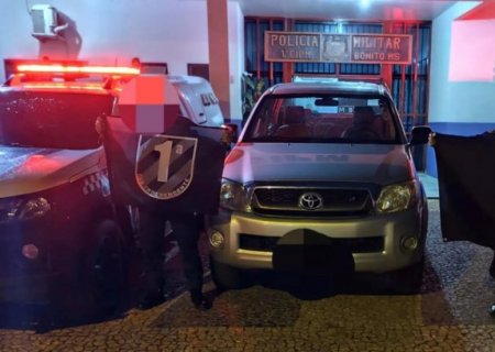Caminhonete furtada em Minas Gerais é recuperada em MS e motorista acaba preso