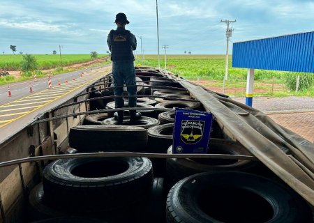 ANGÉLICA: Polícia Militar rodoviária apreende carreta carregada com pneus ilegais na MS-145