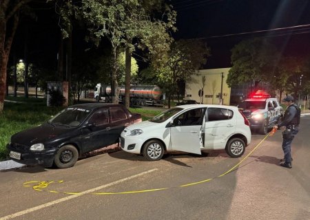 NOVA ANDRADINA: Mulher é presa por embriaguez ao volante após bater carro em veículo estacionado
