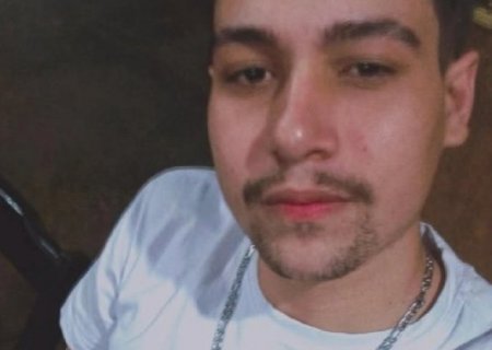 Funcion&aacute;rio de frigor&iacute;fico morre em acidente com faca