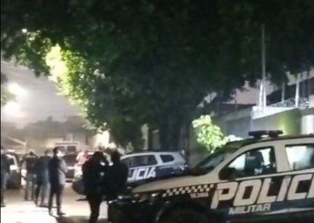 Homem é morto a tiros em discussão com vizinhos