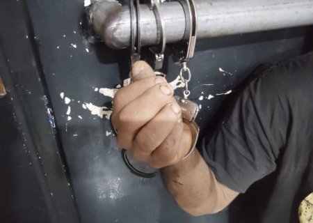 Homem furta fios de energia para trocar por drogas e acaba preso