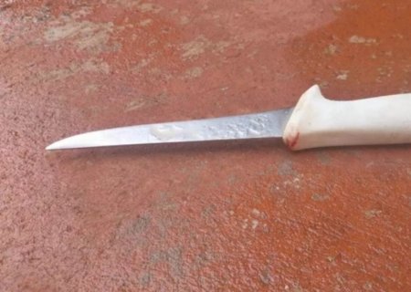 Morador de rua é socorrido após ser esfaqueado na cabeça