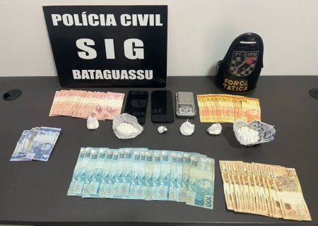 Homem é preso ao ser flagrado enterrando bolsa com drogas em terreno baldio