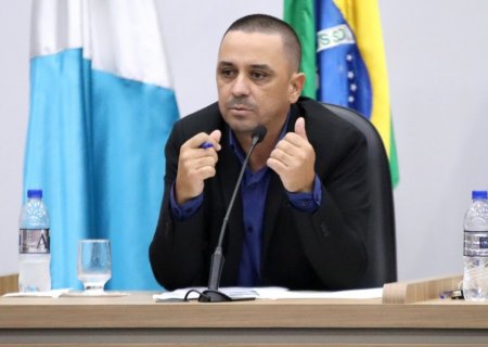 Vagner Polícia solicita construção de pista de atletismo profissional e retomada do Programa Proerd nas escolas municipais