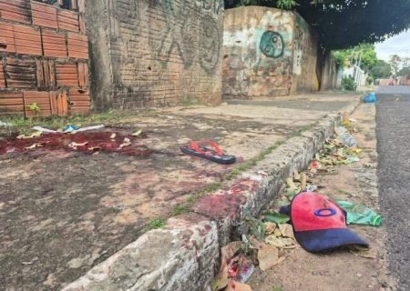 Jovem é executado com 12 tiros em frente de casa