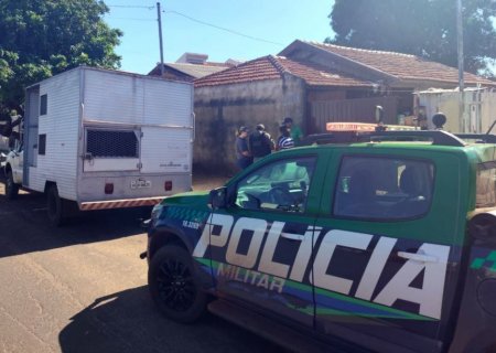 NOVA ANDRADINA: PMA e CCZ identificam caso de maus-tratos a animais e aplicam autuação (Imagens Fortes)