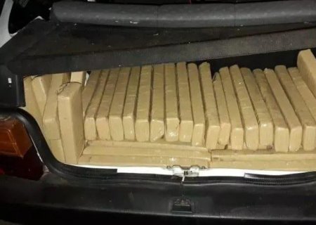 Perseguição na MS-180 termina com traficante abandonando carro  com maconha avaliada em R$ 2 milhões