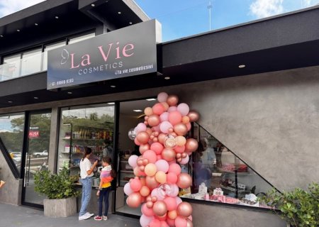La Vie Cosmético chega a Ivinhema com muito brilho e tudo o que a mulher moderna ama