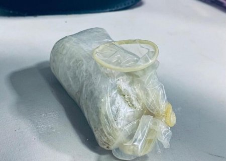 Mulher que levava crack nas partes íntimas é presa em veículo de aplicativo