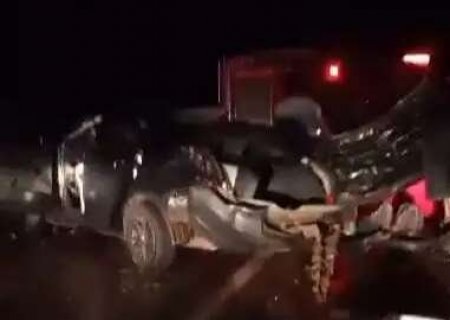 Carro fica totalmente destruído em acidente e casal morre na BR-262