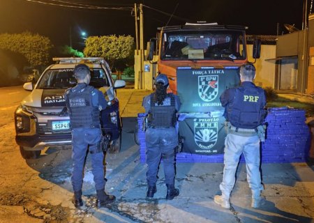 BATAYPORÃ: Ação integrada entre Polícia Militar e PRF apreende quase uma tonelada de maconha