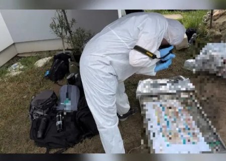 Médica é presa após polícia encontrar 34 fetos enterrados em jardim