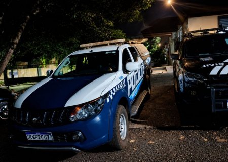 Briga entre irmãos termina na delegacia após danos em residência 
