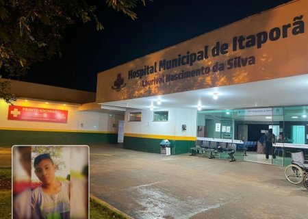 Entregador morre após perder controle da moto e bater contra árvore