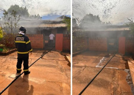 IVINHEMA: Incêndio em edícula mobiliza Corpo de Bombeiros no bairro Itapoã