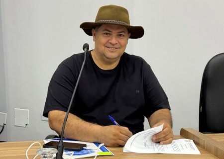 Marcio Alves solicita caixa de areia cercada junto a playgrounds e pistas de caminhada