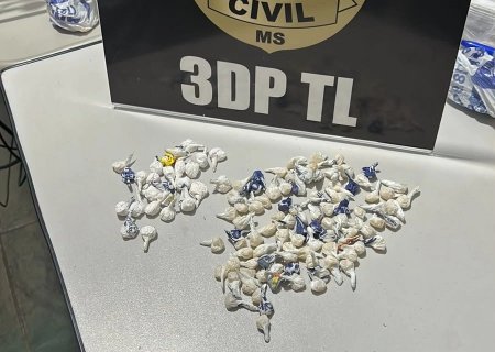 Polícia Civil apreende 117 porções de drogas escondidas em terreno baldio em Três Lagoas