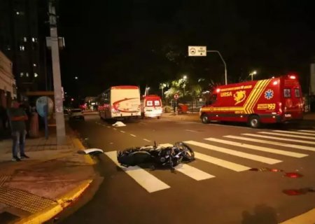 Acidente entre motocicleta e ônibus mata adolescente de 17 anos em MS