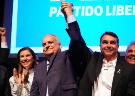 Após pedido do PT, TSE abre investigação contra Flávio