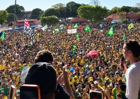 Nikolas reúne multidão em ato contra Alcolumbre no Amapá