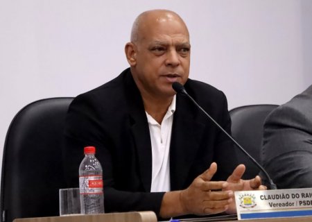 Claudião do Raio X solicita recursos para construção de muro no Cemitério de Amandina