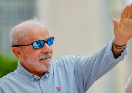 Nos presídios, Lula recebe mais de 72% dos votos e vence Flávio