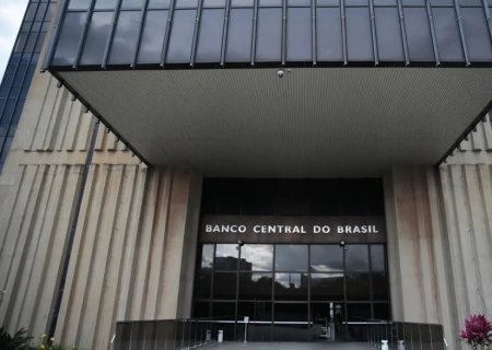 Número de brasileiros endividados de alto risco cresce 75% e chega a 20,3 milhões